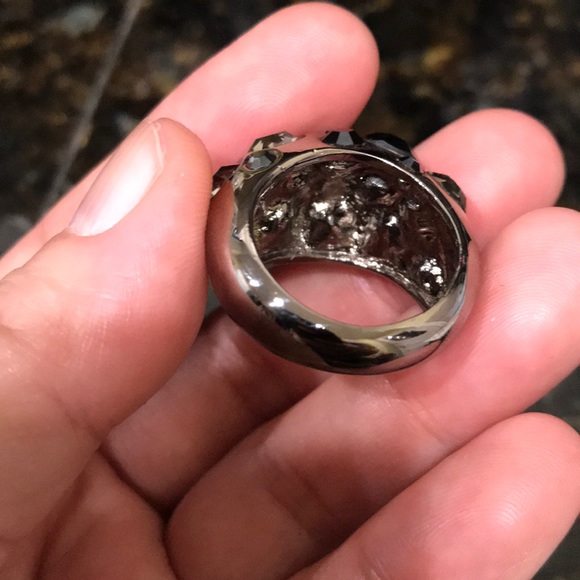 Jewels by Park Lane Genuine Swarovski Crystal  ring size 8 MSRP $88 - Picture 4 of 6